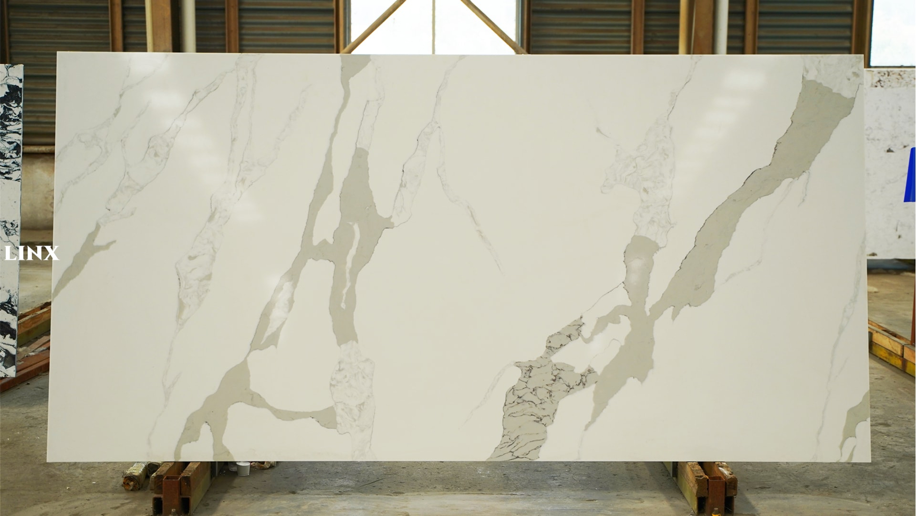 LX1262 CALACATTA LUXURY QUARTZ STONE LINX SURFACES