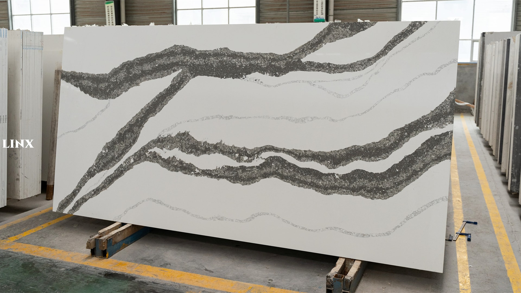 LX1699 CALACATTA WHITE QUARTZ STONE 1 LINX SURFACES