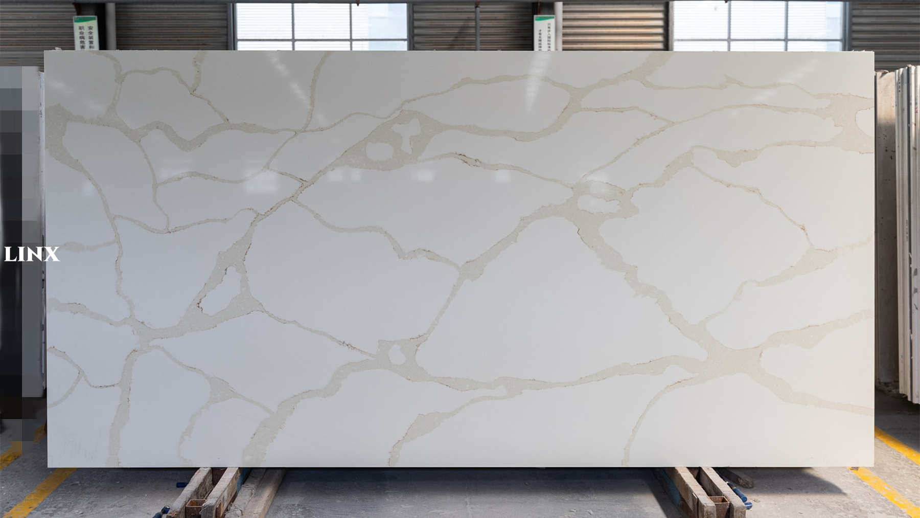 LX1804 CALACATTA GOLD QUARTZ STONE LINX SURFACES
