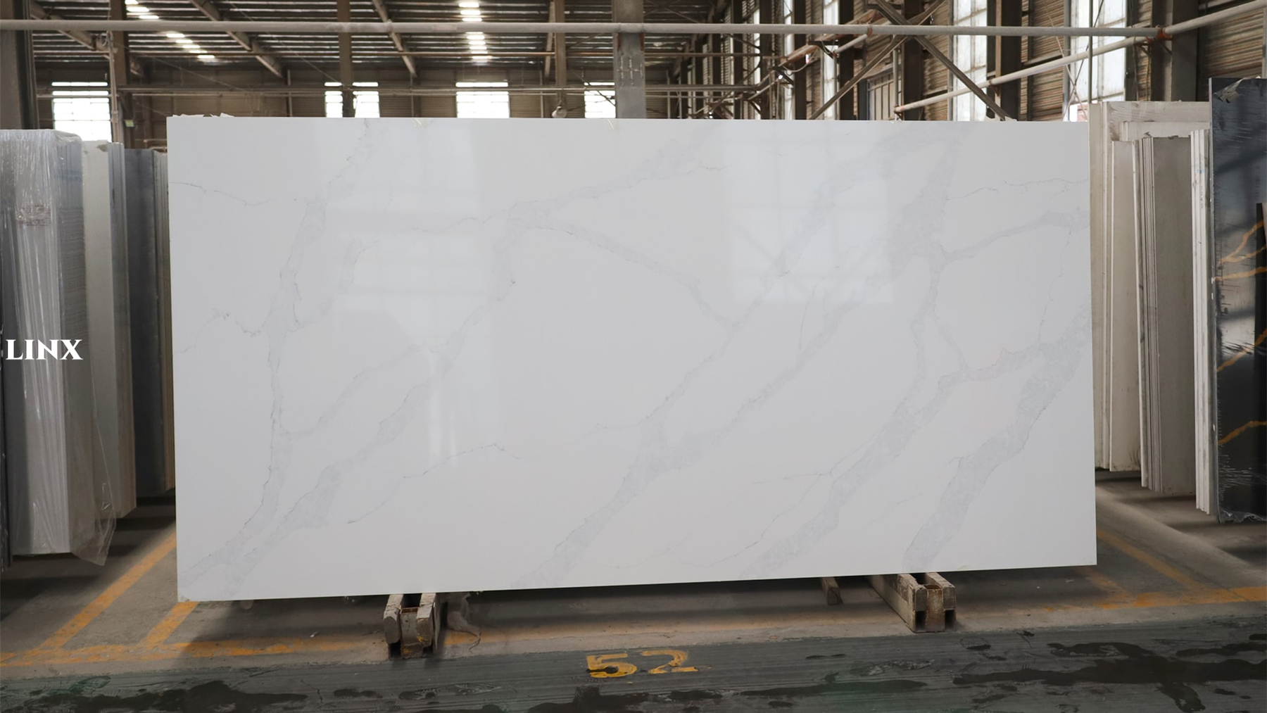 LX2038 CALACATTA WHITE QUARTZ STONE 11 LINX SURFACES