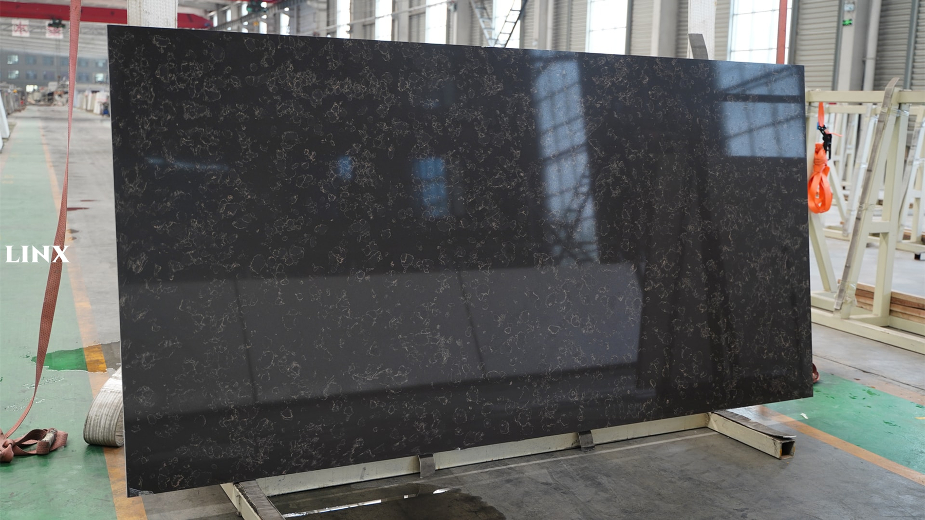 LX3205 CARRARA BLACK QUARTZ STONE 1 LINX SURFACES