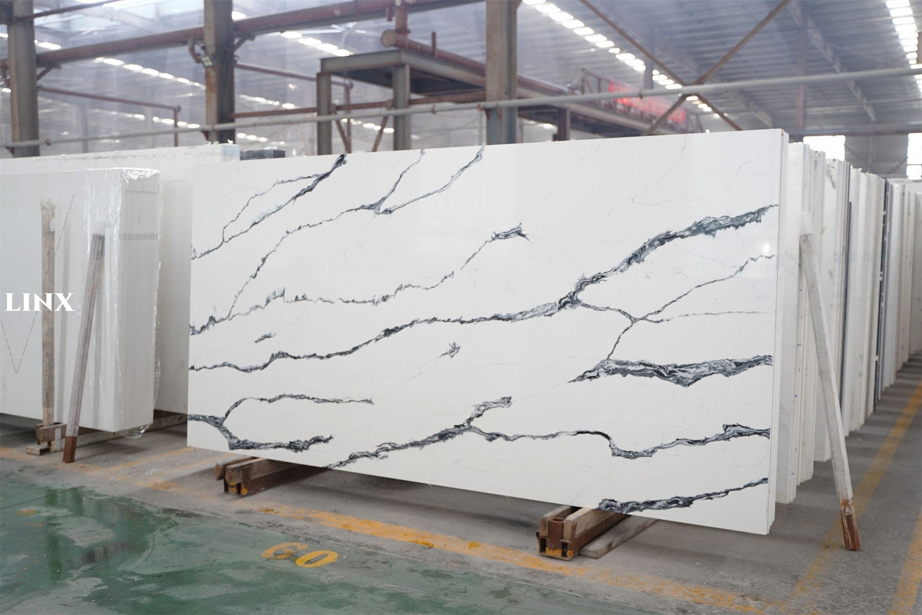 LX3708 CALACATTA WHITE QUARTZ STONE 3 LINX SURFACES