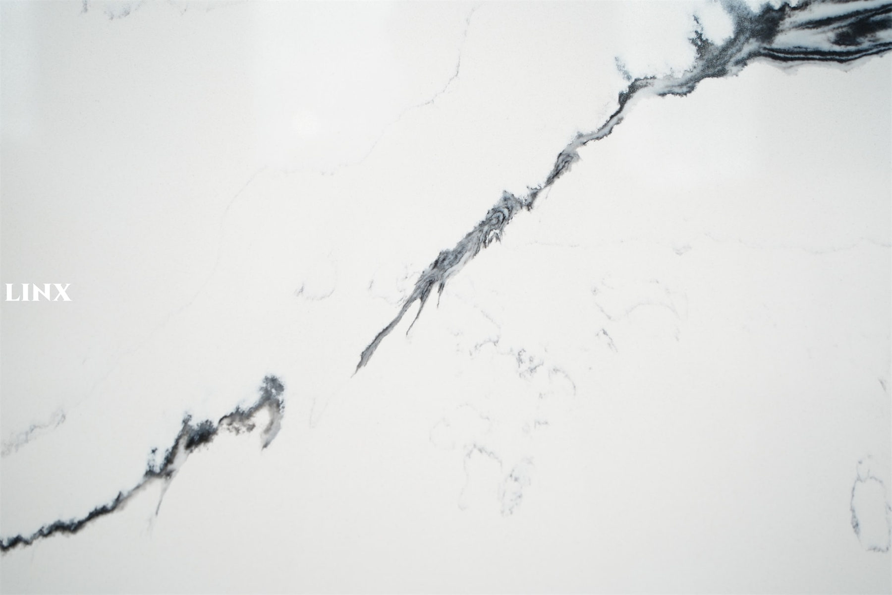 LX3708 CALACATTA WHITE QUARTZ STONE DETAIL 2 LINX SURFACES