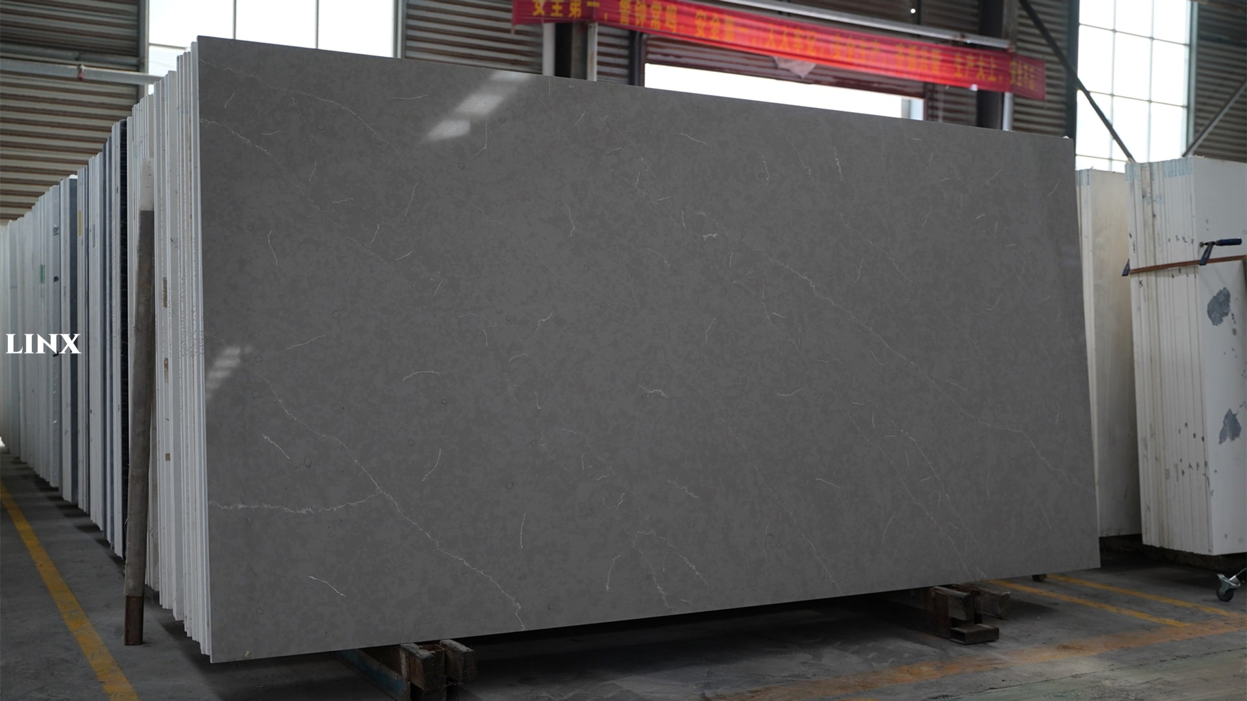 LX4049 CALACATTA GREY QUARTZ STONE 1 LINX SURFACES