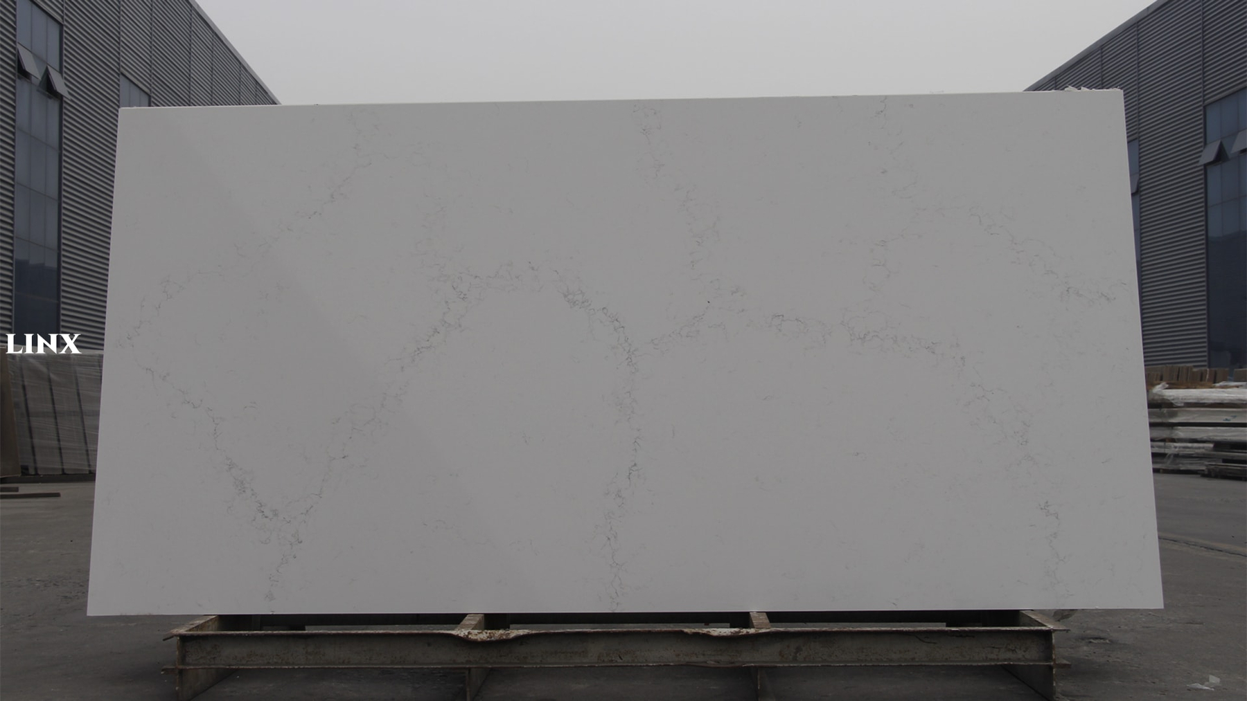 LX6070 CALACATTA WHITE QUARTZ STONE SLAB LINX SURFACES