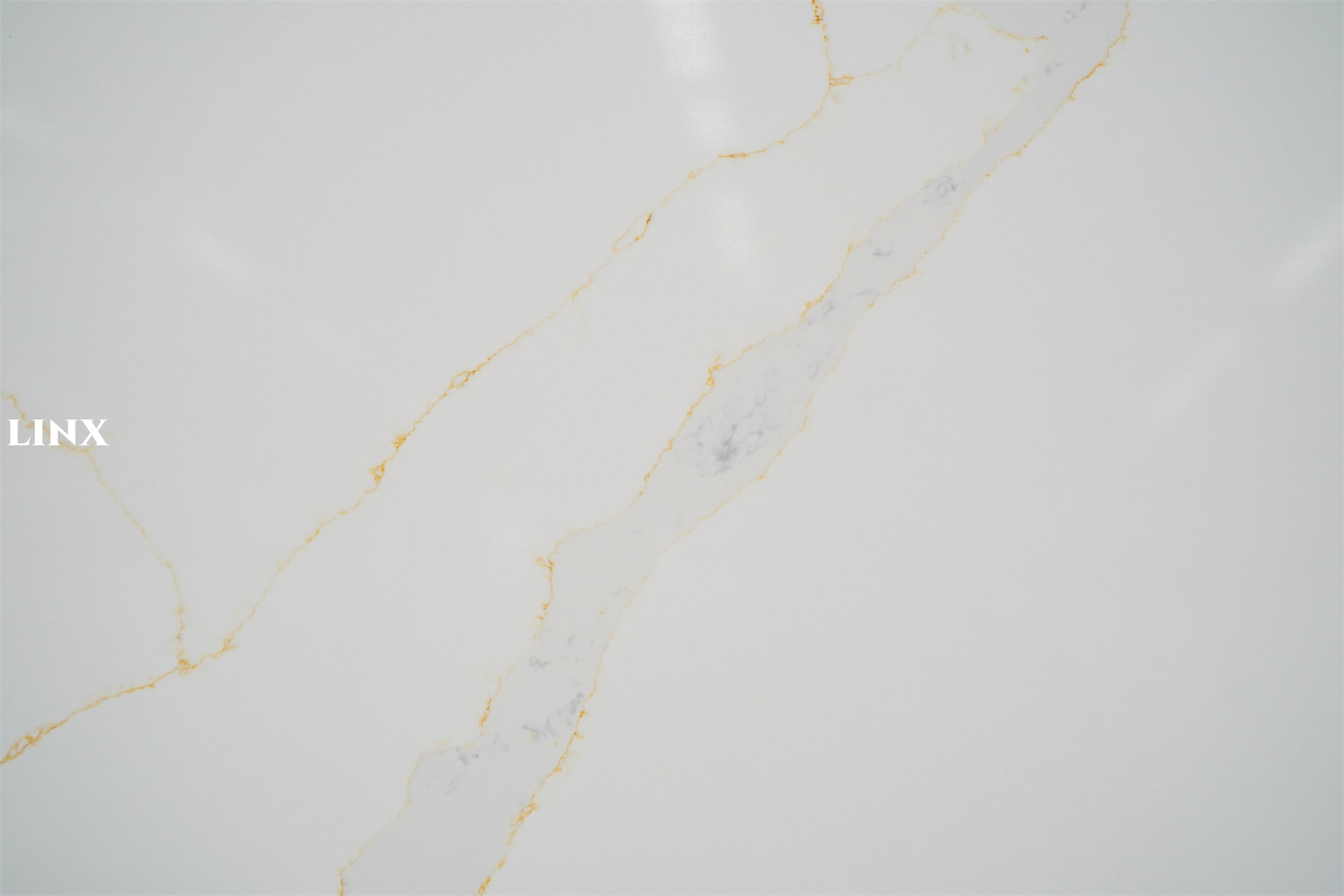 LX6155 CALACATTA GOLD QUARTZ STONE DETAIL 1 LINX SURFACES