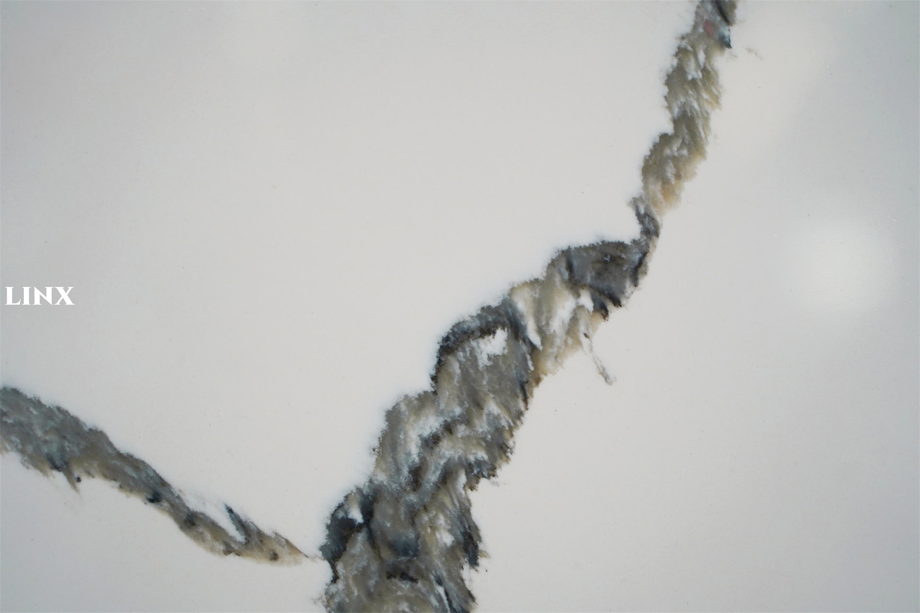 LX6316 CALACATTA WHITE QUARTZ STONE DETAIL 4 LINX SURFACES