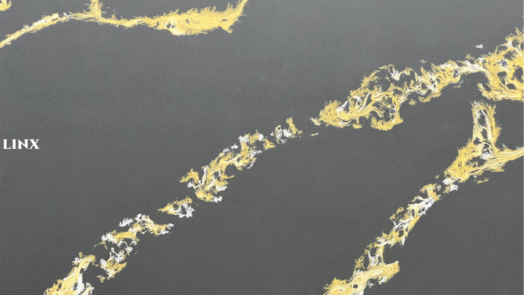 LX6719 CALACATTA BLACK QUARTZ STONE CLOSE UP 2 LINX SURFACES