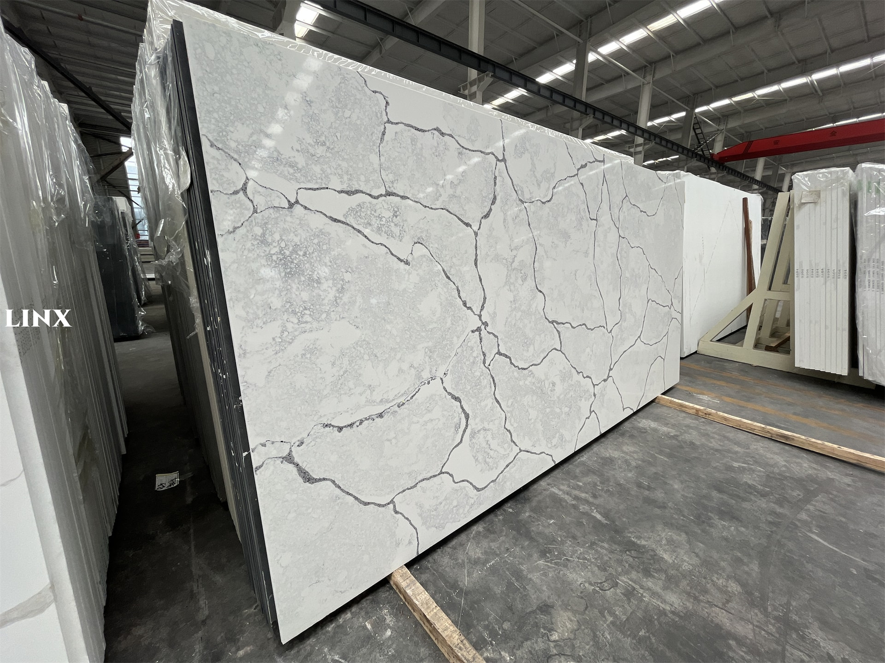 LX6780 UNIEQE GREYISH QUARTZ STONE 1 LINX SURFACES