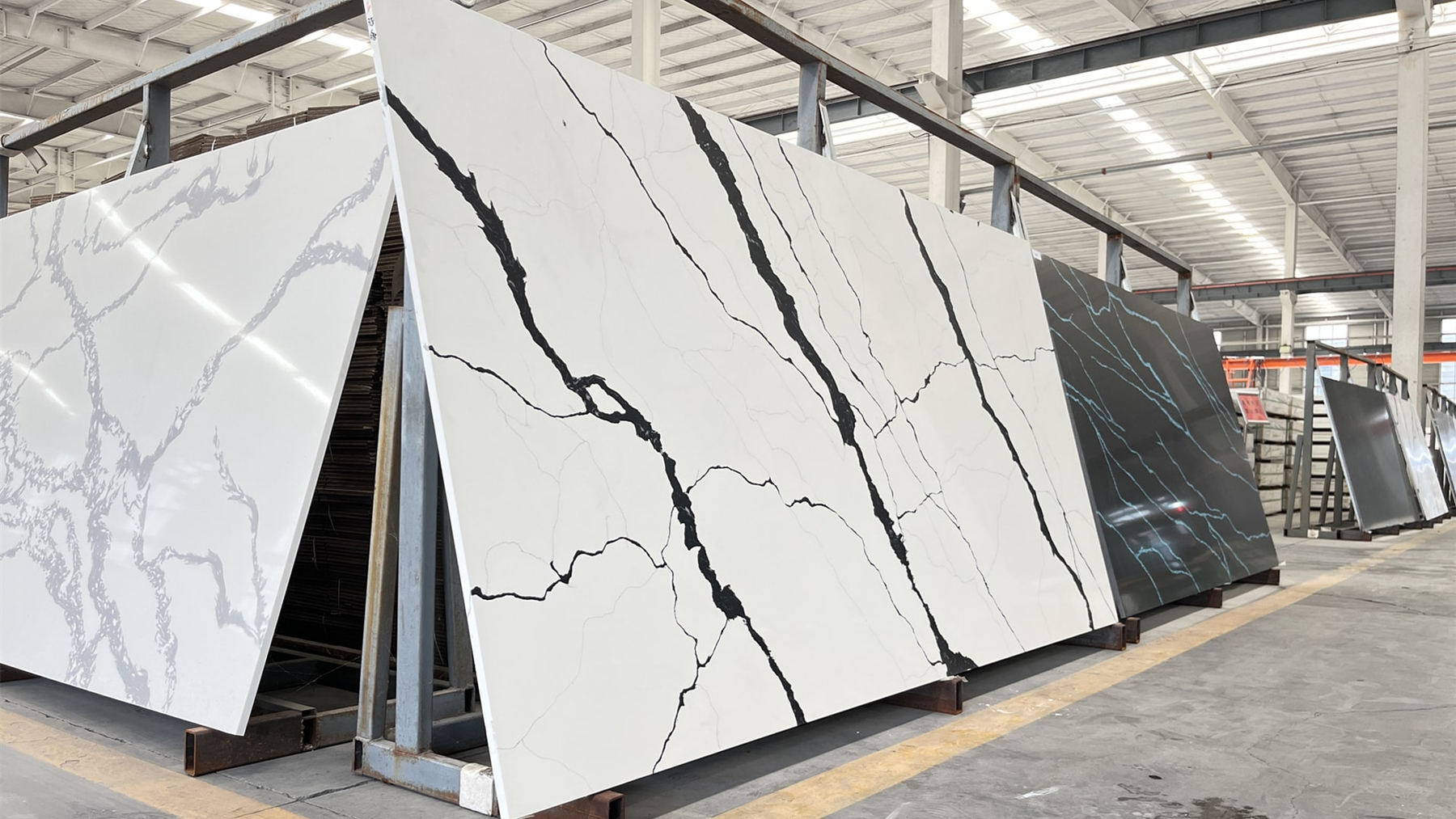 LX6785 CALACATTA BLACK VEIN QUARTZ STONE 1 LINX SURFACES