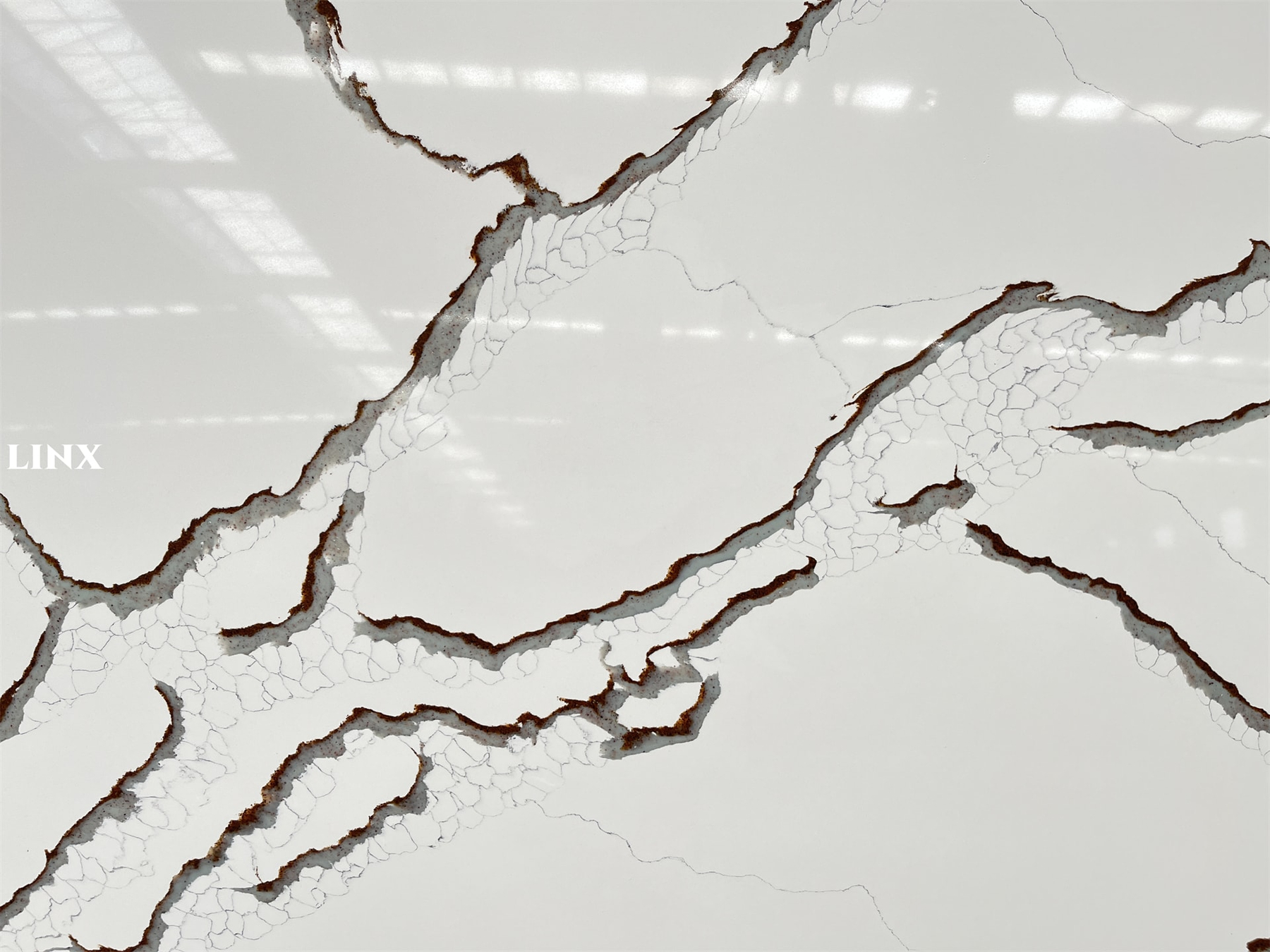 LX6788 CALACATTA WHITE QUARTZ STONE 3 LINX SURFACES