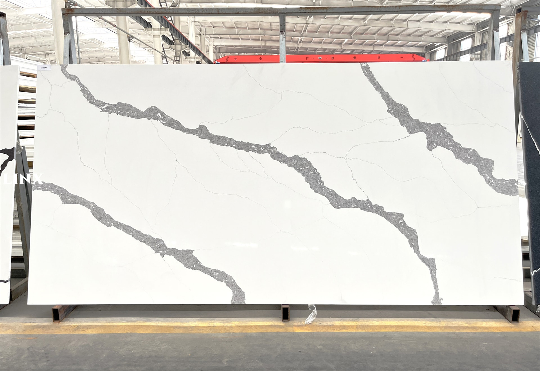 LX6791 CALACATTA WHITE QUARTZ STONE LINX SURFACES