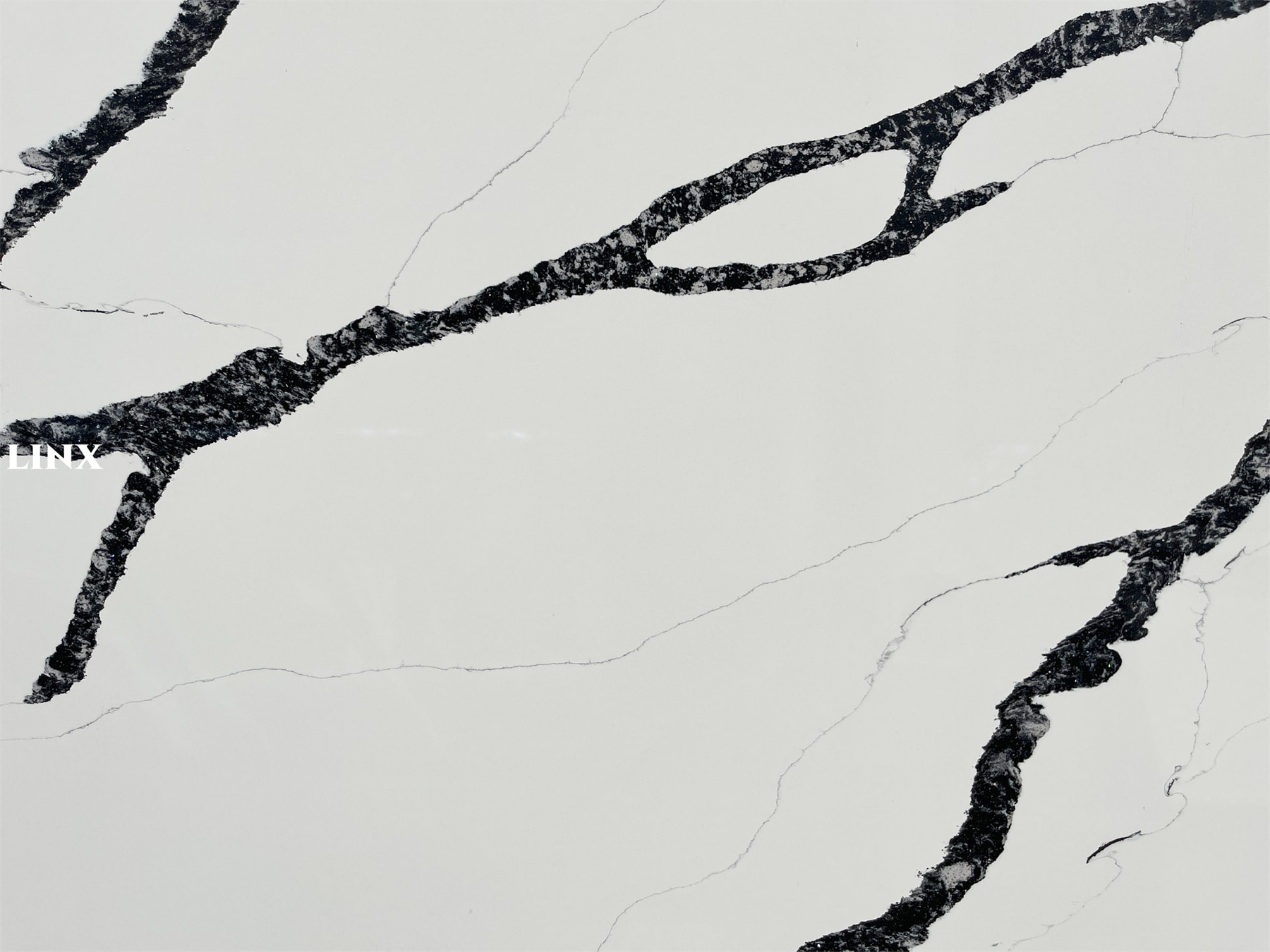 LX6792 CALACATTA BLACK VEIN QUARTZ STONE 4 LINX SURFACES