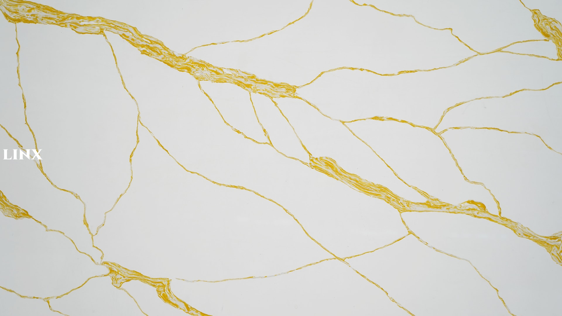 LX6848 CALACATTA GOLD QUARTZ STONE CLOSE UP 1 LINX SURFACES