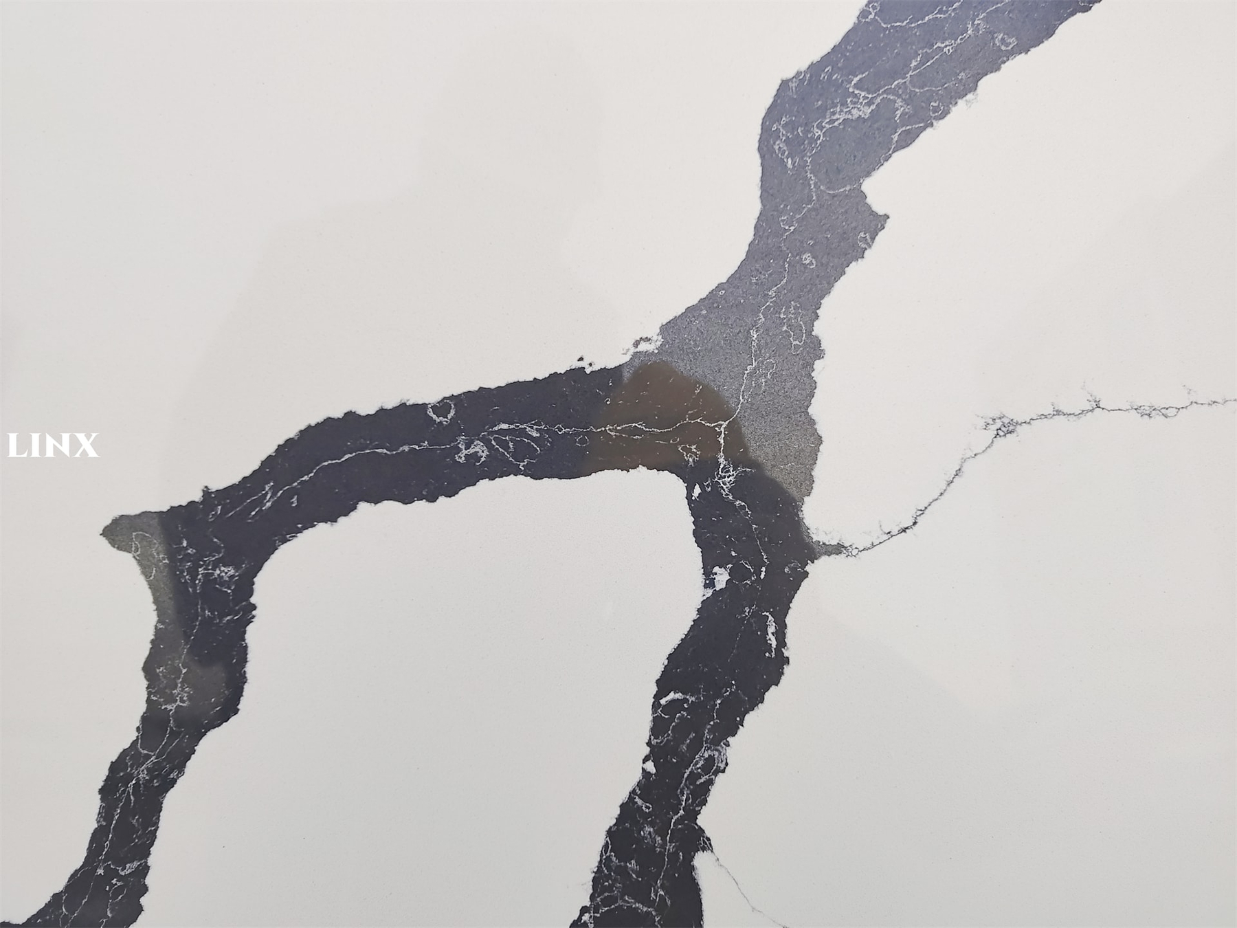 LX6853 CALACATTA BLACK VEIN QUARTZ STONE 3 LINX SURFACES