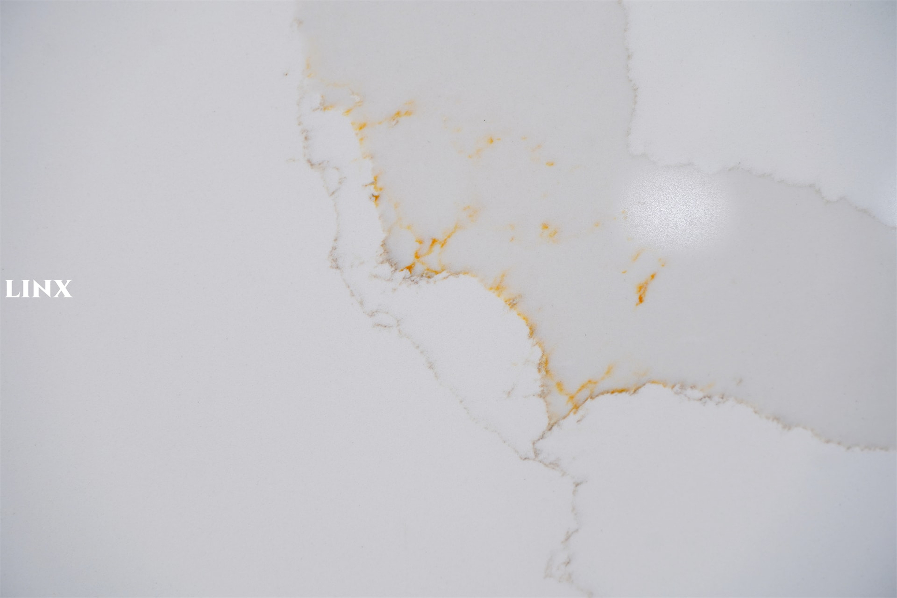 LX6878 CALACATTA GOLD QUARTZ STONE DEATIL 4 LINX SURFACES