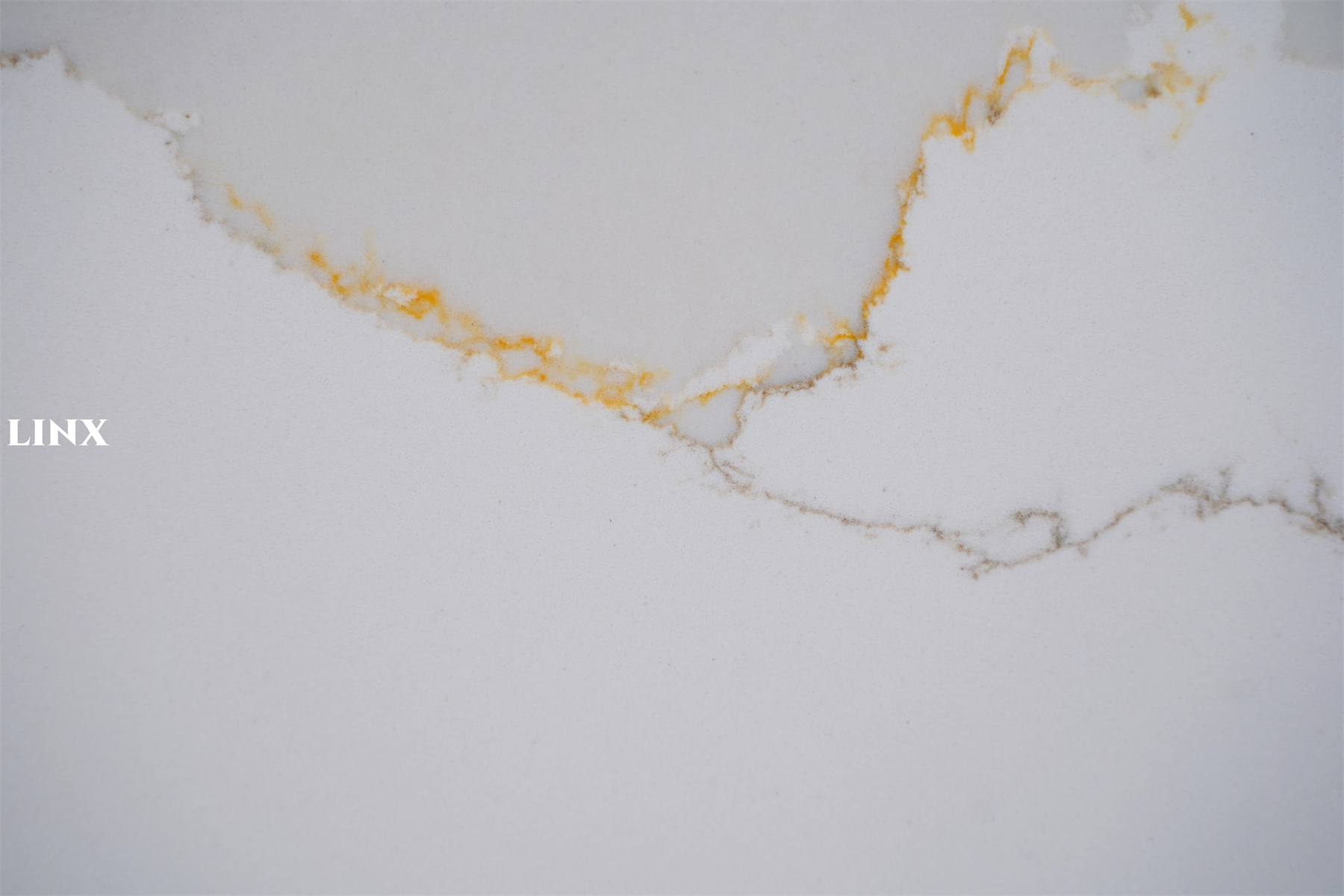 LX6878 CALACATTA GOLD QUARTZ STONE DEATIL 5 LINX SURFACES
