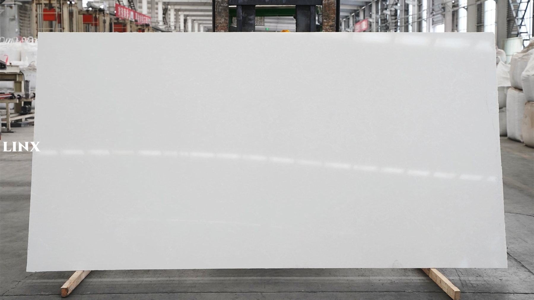 LX6886 MARBLE CARRARA QUARTZ STONE LINX SURFACES