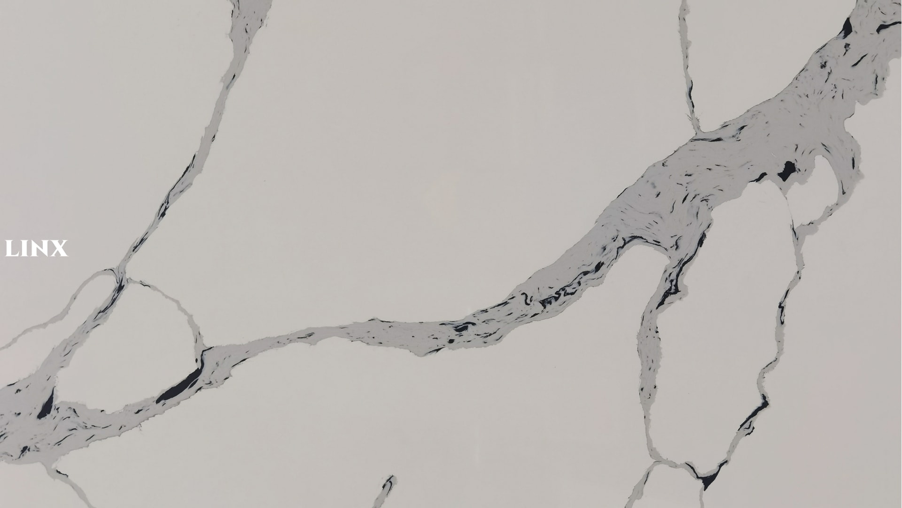 LX6890 CALACATTA WHITE QUARTZ STONE CLOSE UP 1 LINX SURFACES