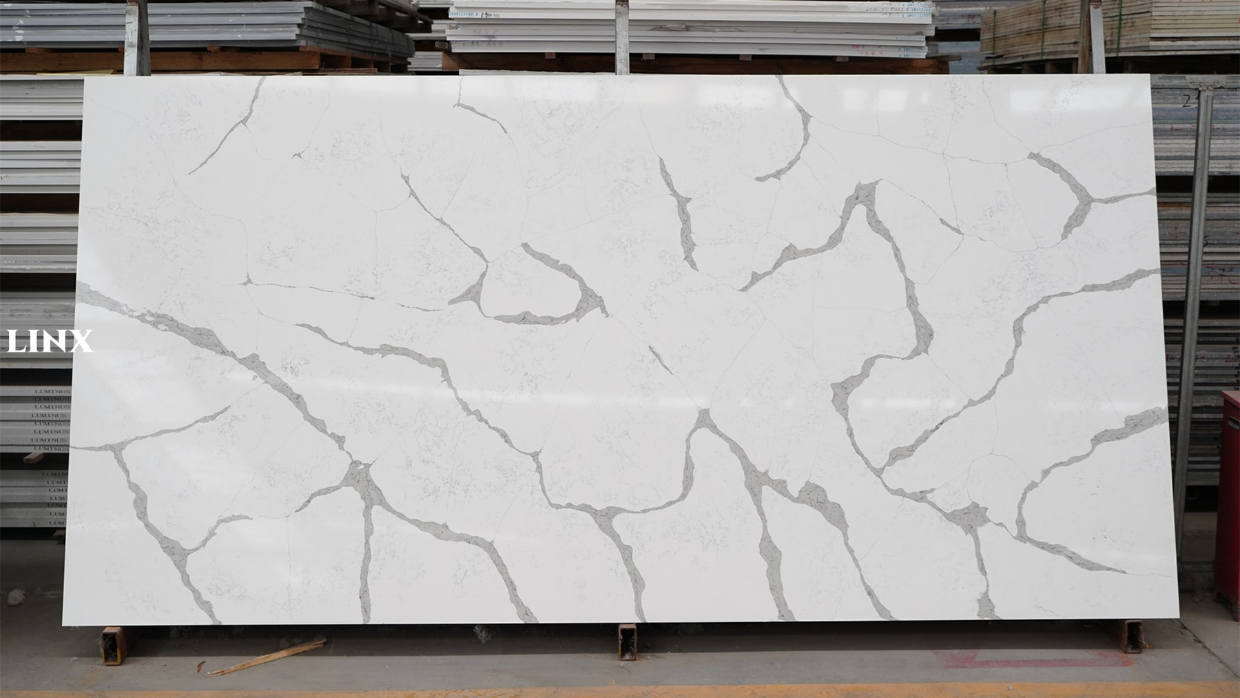 LX6898 CALACATTA WHITE QUARTZ STONE LINX SURFACES