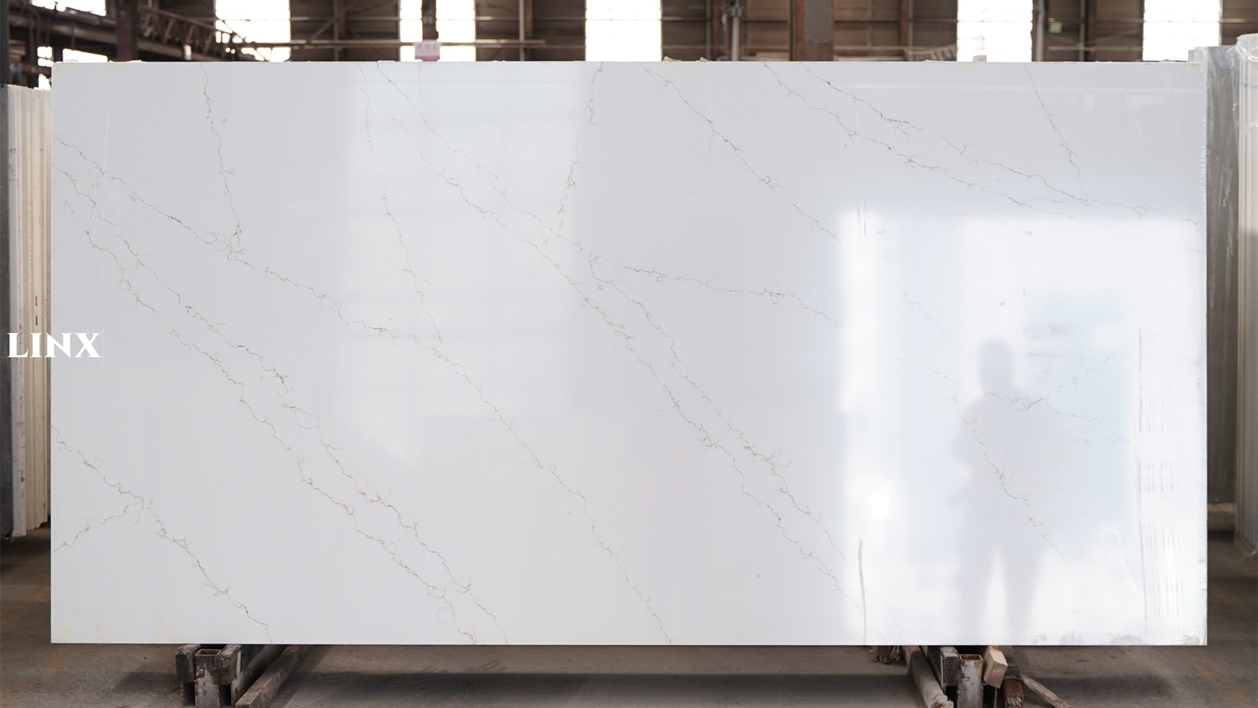LX7211 CALACATTA GOLD QUARTZ STONE LINX SURFACES