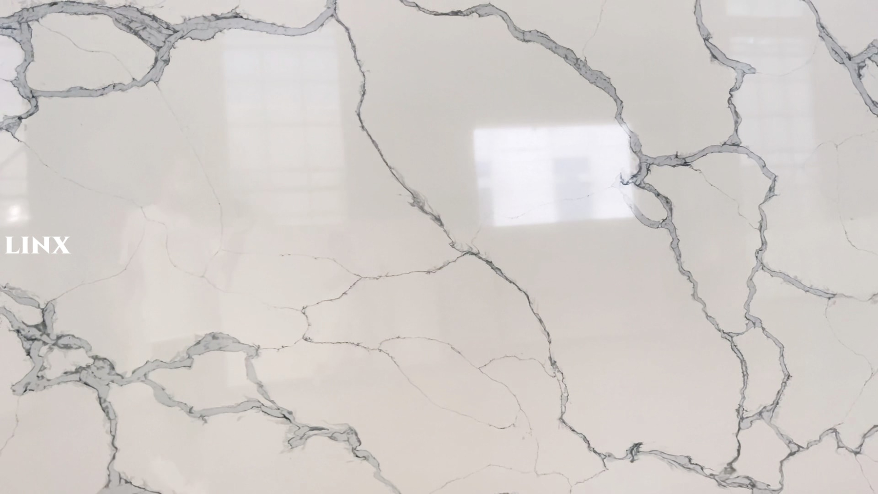 LX7299 CALACATTA WHITE QUARTZ STONE 2 LINX SURFACES