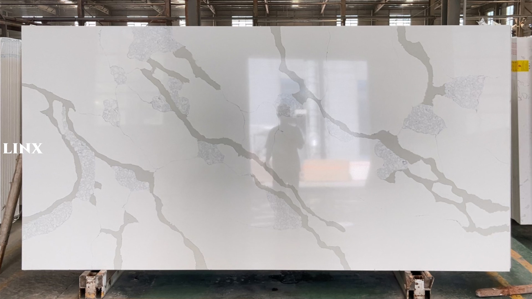 LX7300 CALACATTA WHITE QUARTZ STONE LINX SURFACES