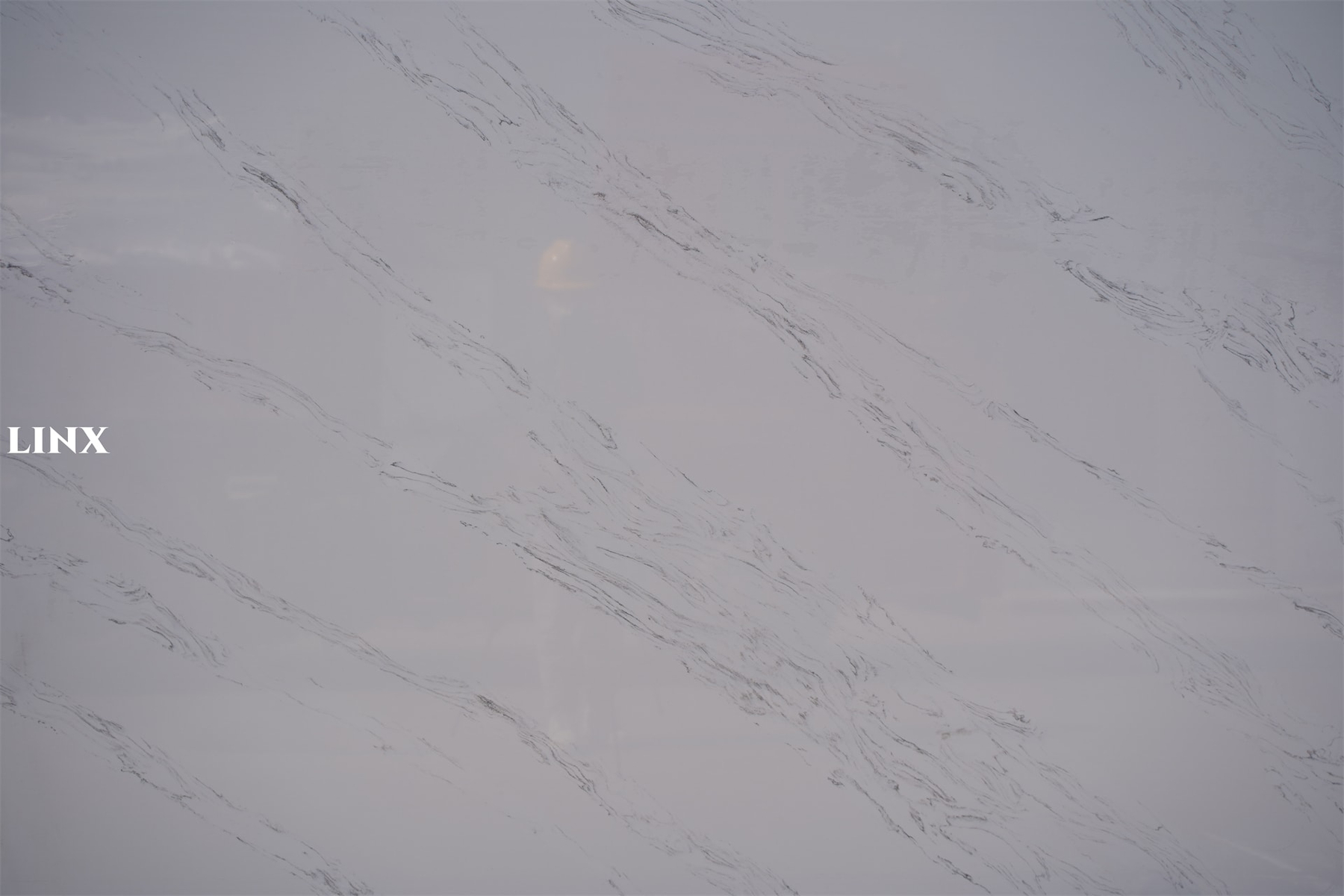 LX7305 CALACATTA WHITE QUARTZ STONE 14 LINX SURFACES