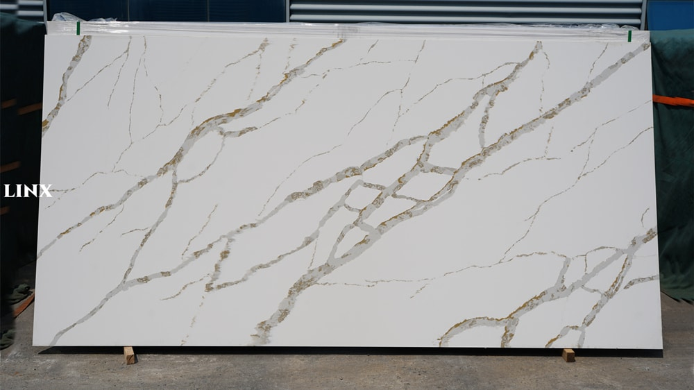 LX7374 CALACATTA GOLD QUARTZ STONE FEATURE LINX SURFACES