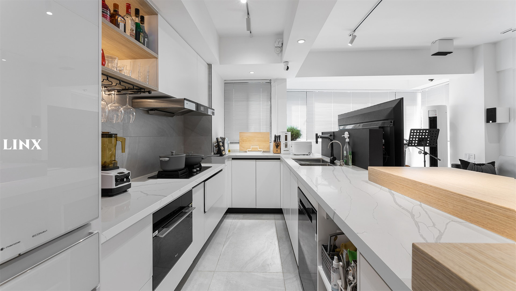 LX8021 CALACATTA WHITE QUARTZ STONE COUNTERTOP 4 LINX SURFACES