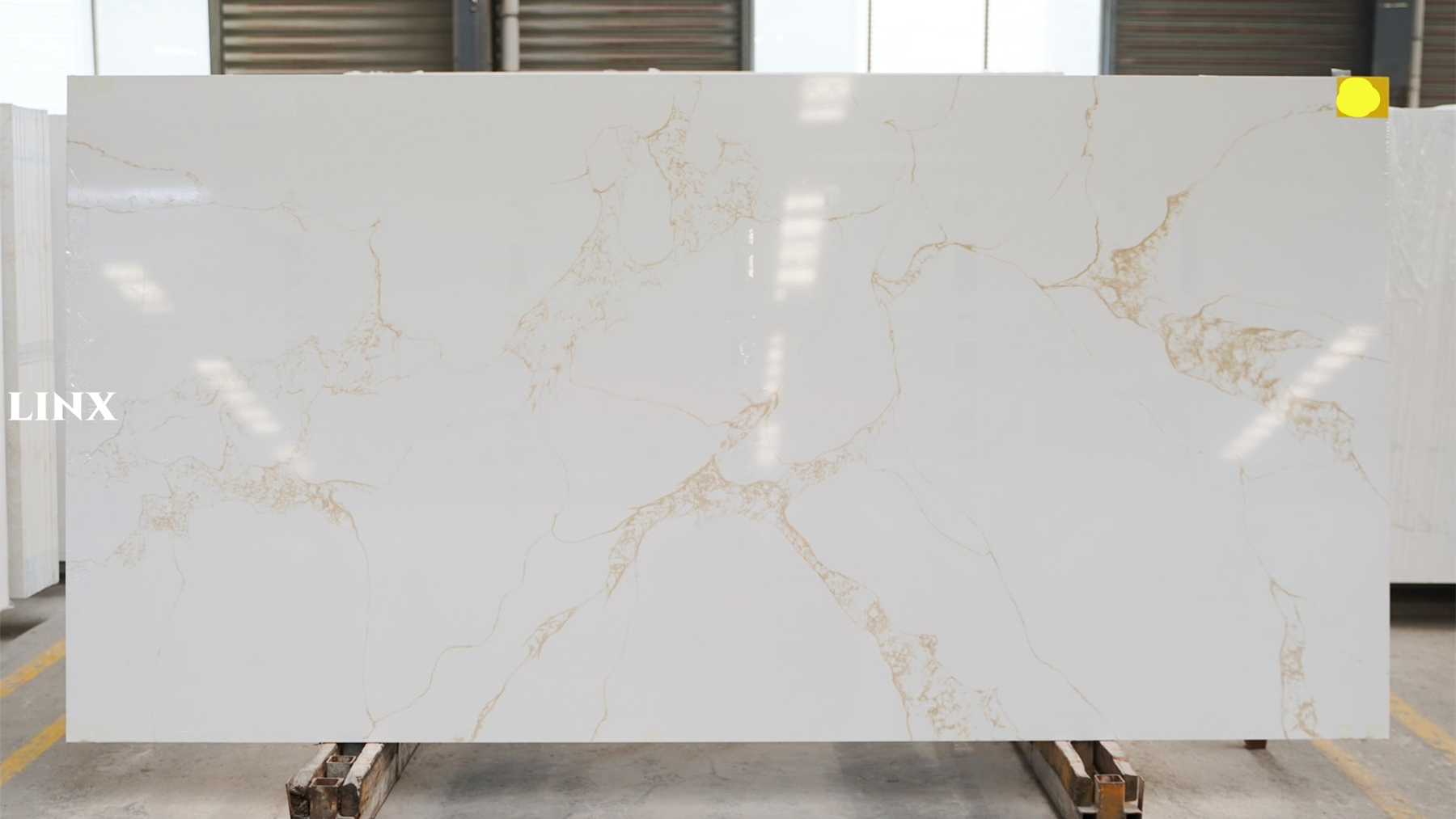 LX8034 CALACATTA GOLD QUARTZ STONE LINX SURFACES