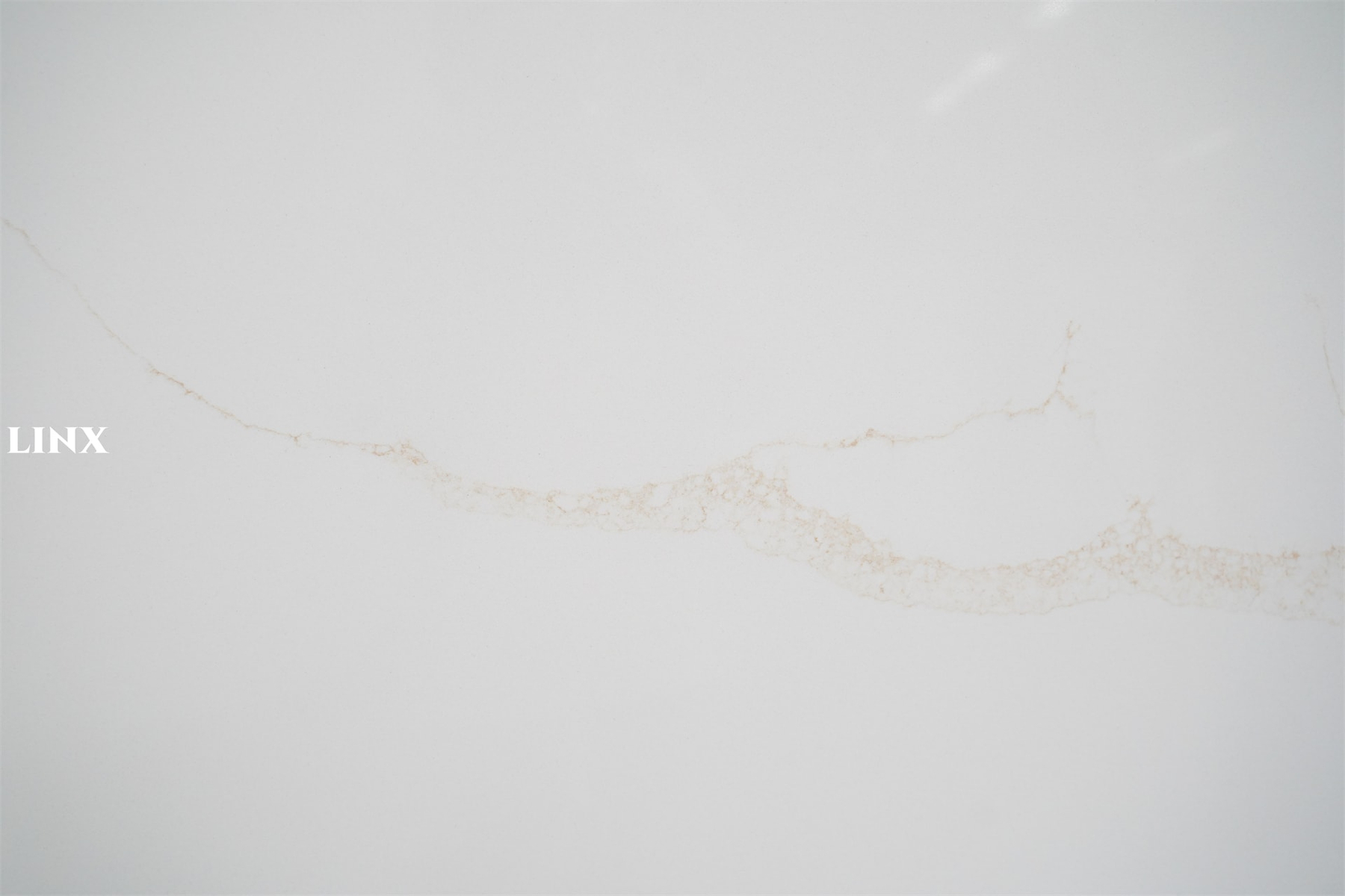 LX8057 CALACATTA GOLD QUARTZ STONE DETAIL 2 LINX SURFACES