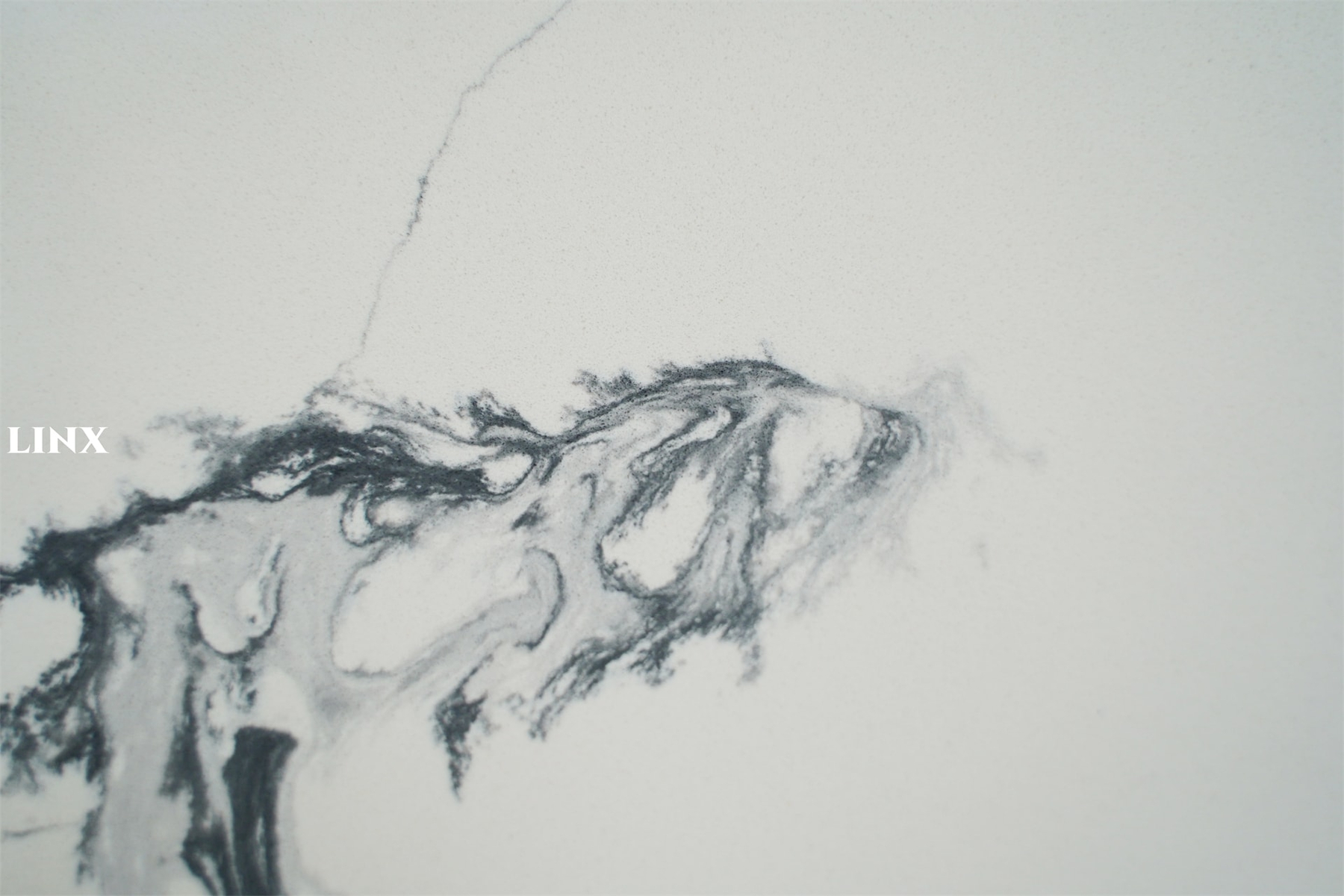 LX8122 CALACATTA WHITE QUARTZ STONE DETAIL 2 LINX SURFACES