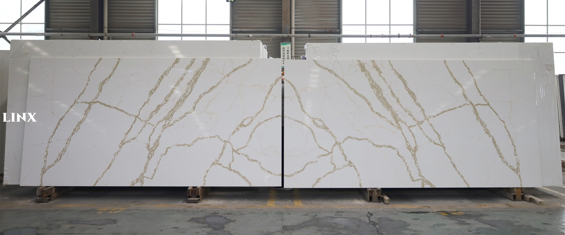 LX8837 CALACATTA GOLD QUARTZ STONE BOOKMATCH 1 LINX SURFACES