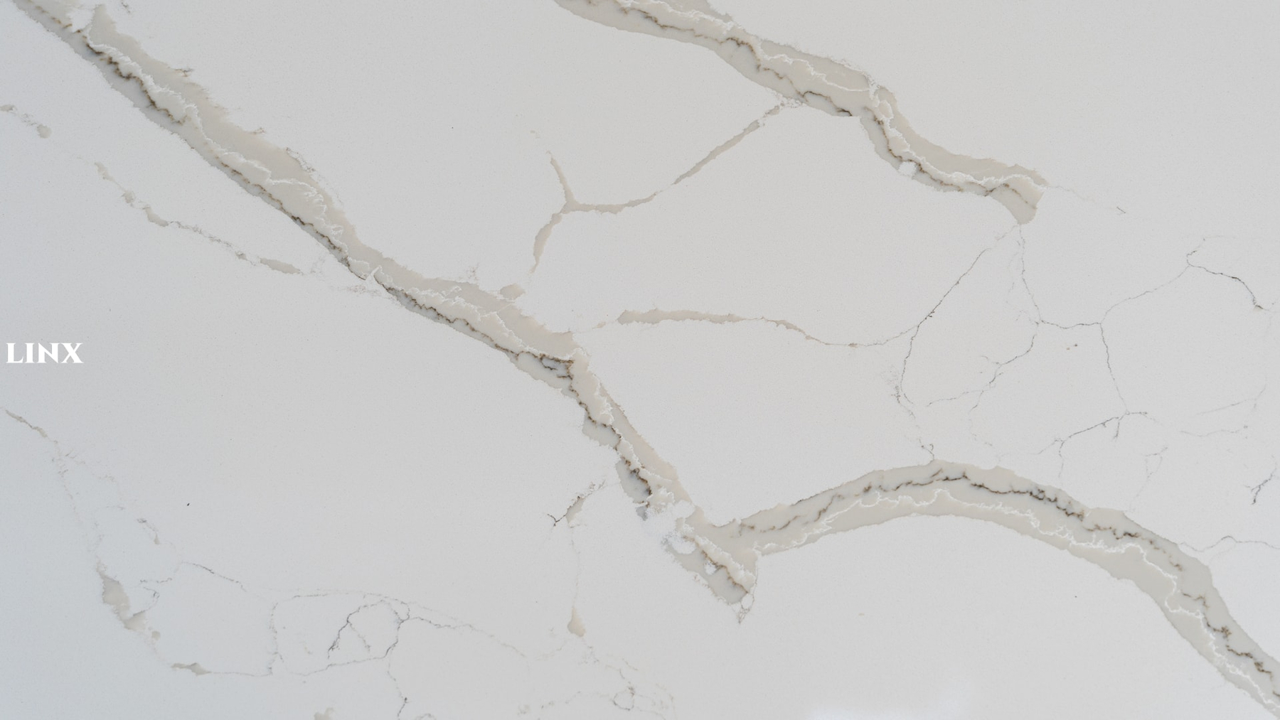 LX9324 CALACATTA WHITE QUARTZ STONE DETAIL 2 LINX SURFACES