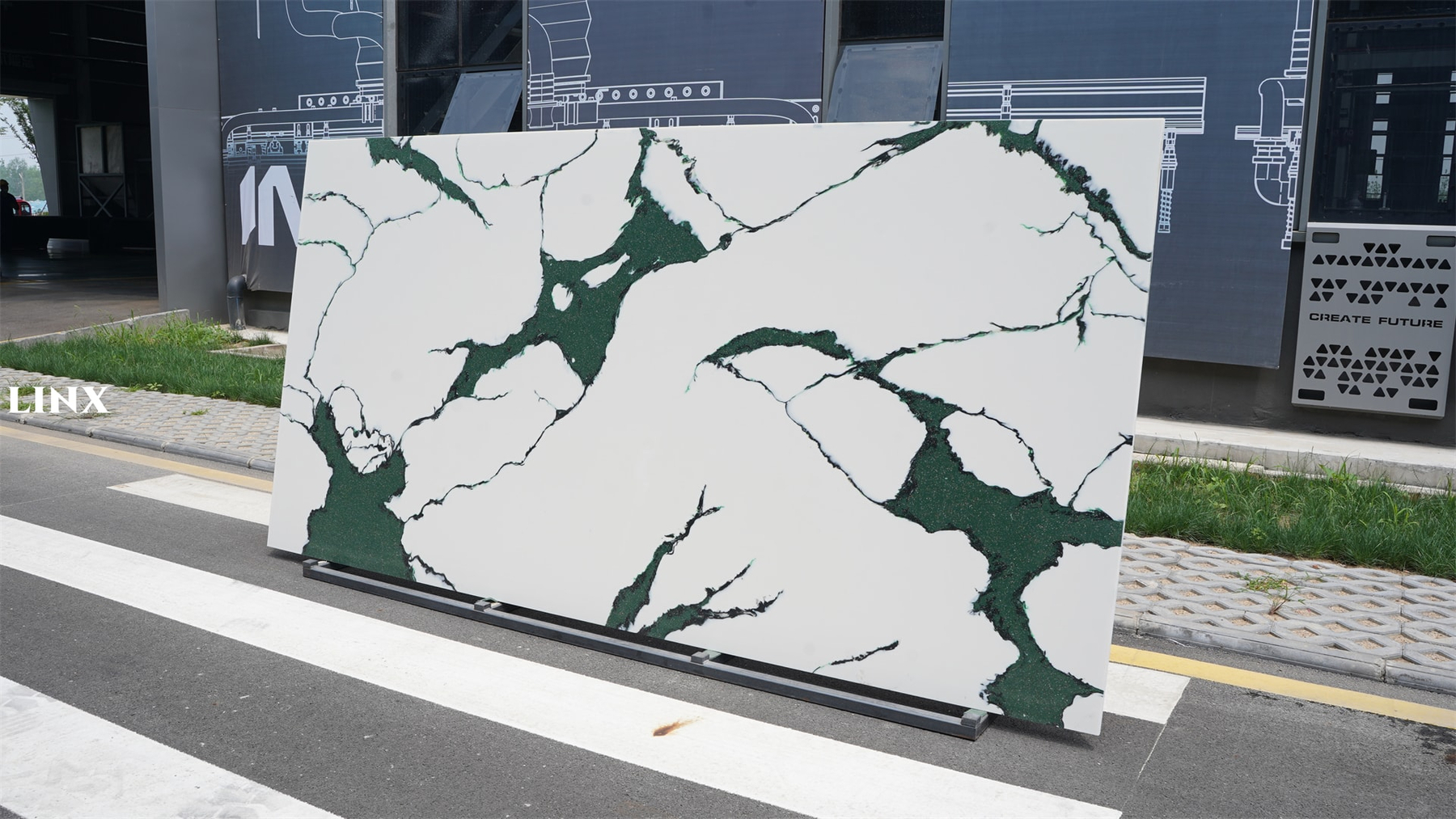 LXM9018 SMOOTH GREEN JADE STONE 2 LINX SURFACES