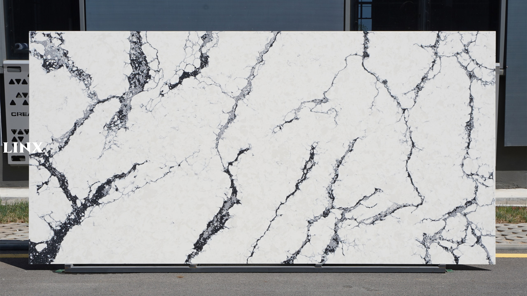 DUVAL QUARTZ STONE CALACATTA WHITE LINX SURFACES