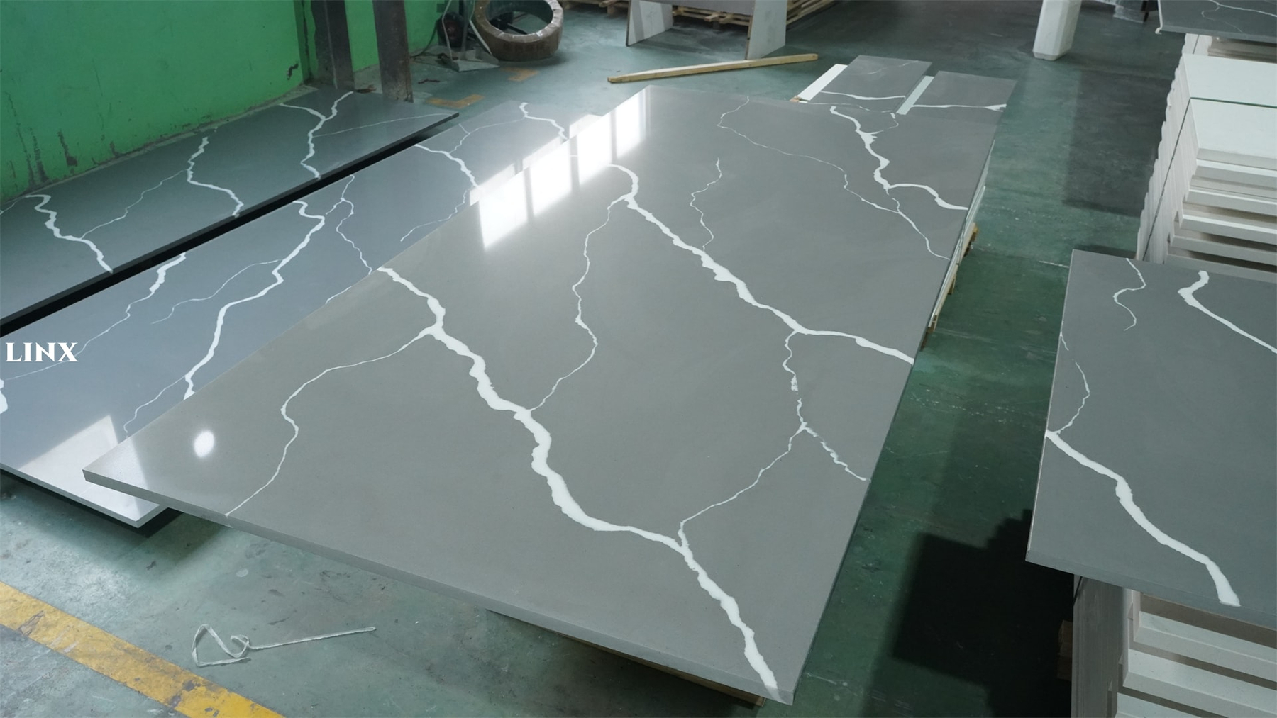 Top Grey Quartz Stone Calacatta Countertops 1
