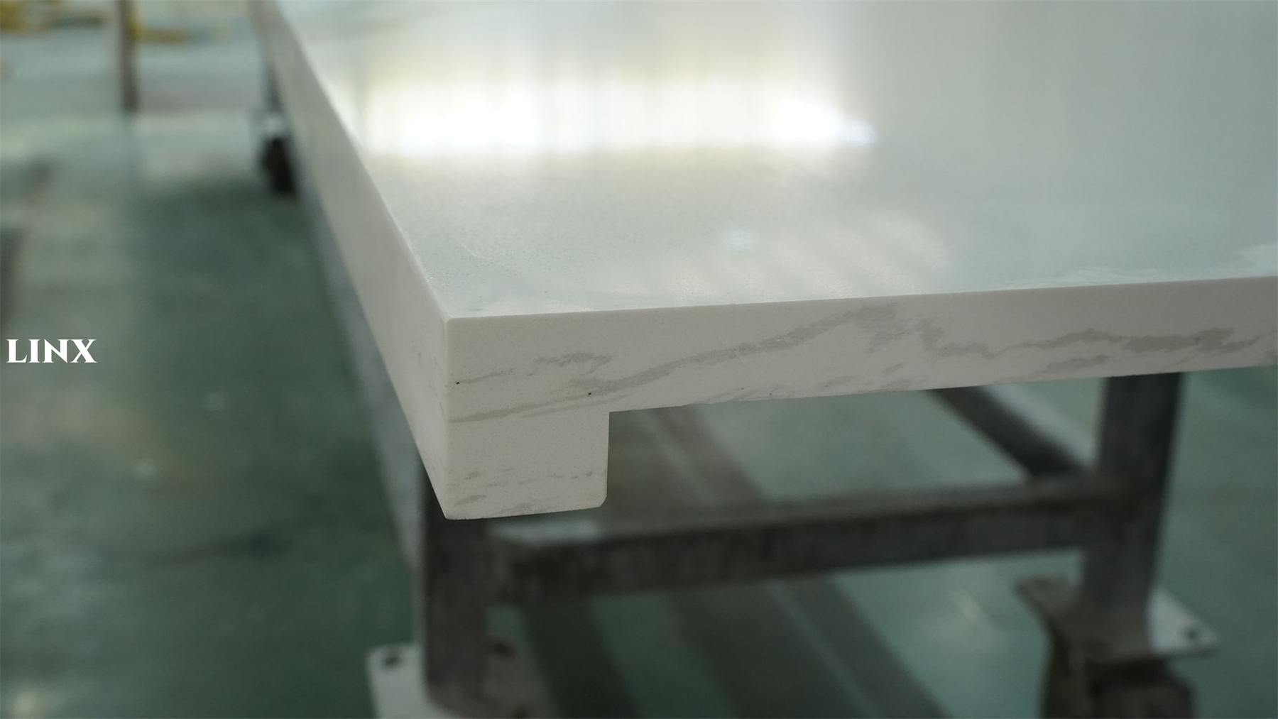 Very Classic Calacatta Pattern Made Quartz Stone Countertop 10