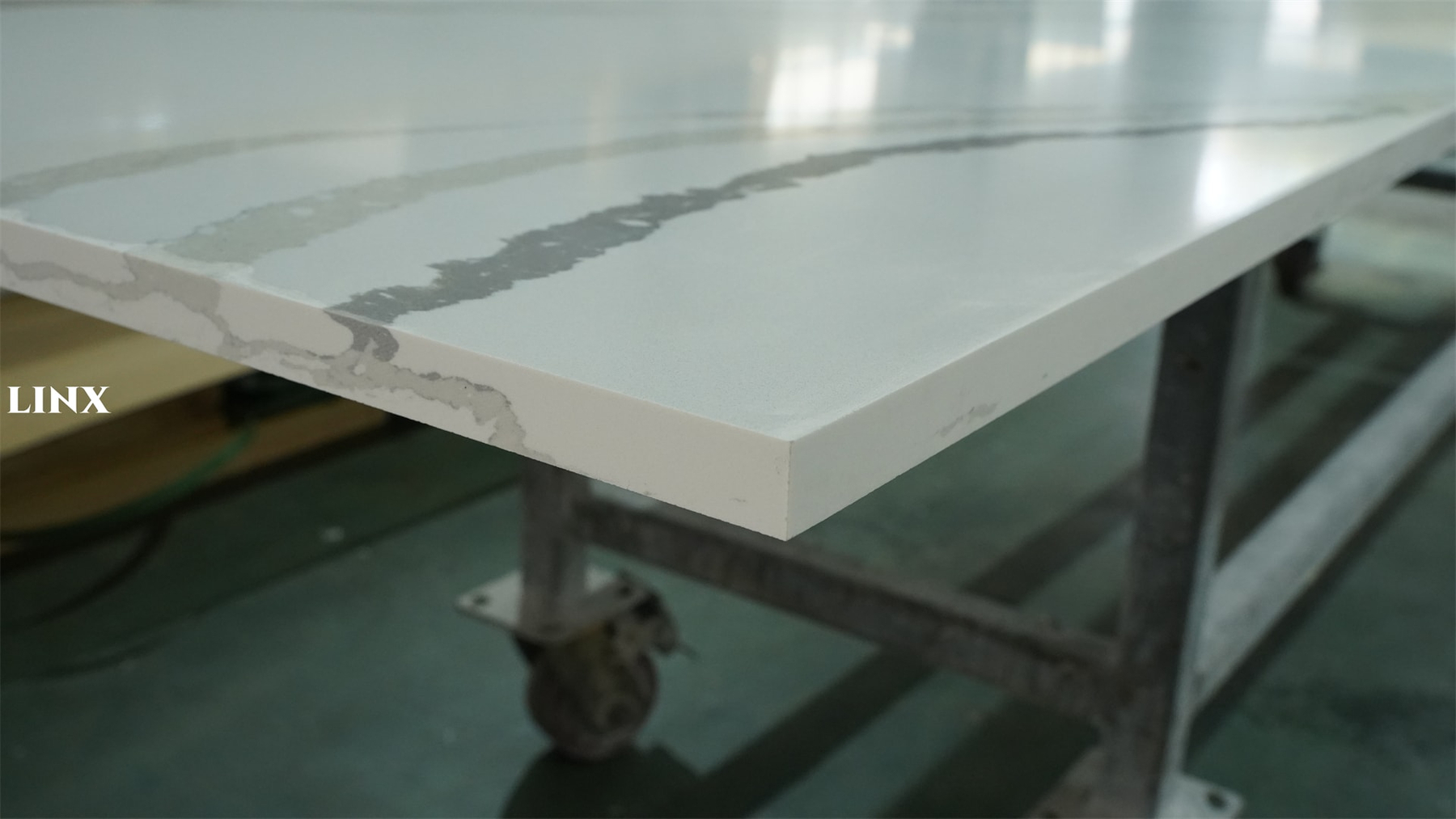 Very Classic Calacatta Pattern Made Quartz Stone Countertop 5