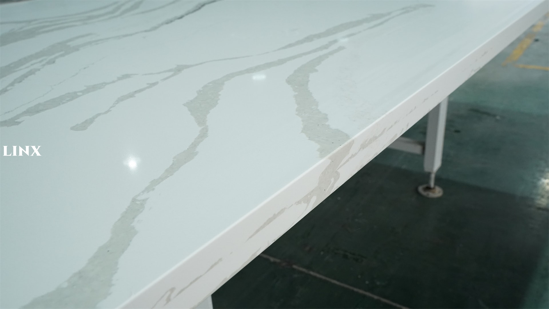Very Classic Calacatta Pattern Made Quartz Stone Countertop 9