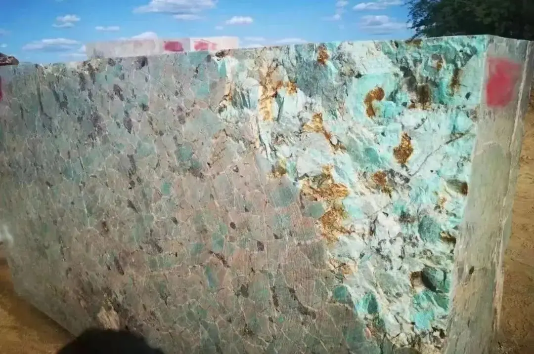 Amazon Green Most Expensive Stone Linx Surfaces
