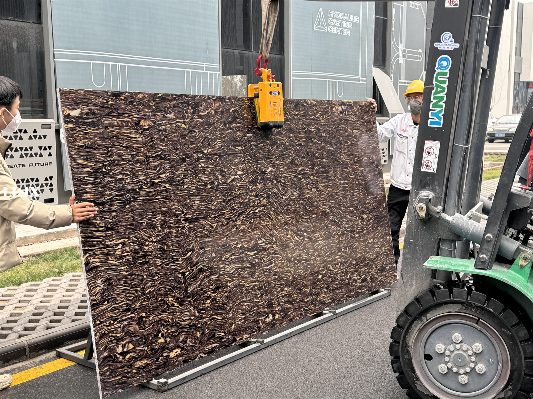 LXM9030 VAN GOGH JADE STONE DETAIL 8 LINX SURFACES