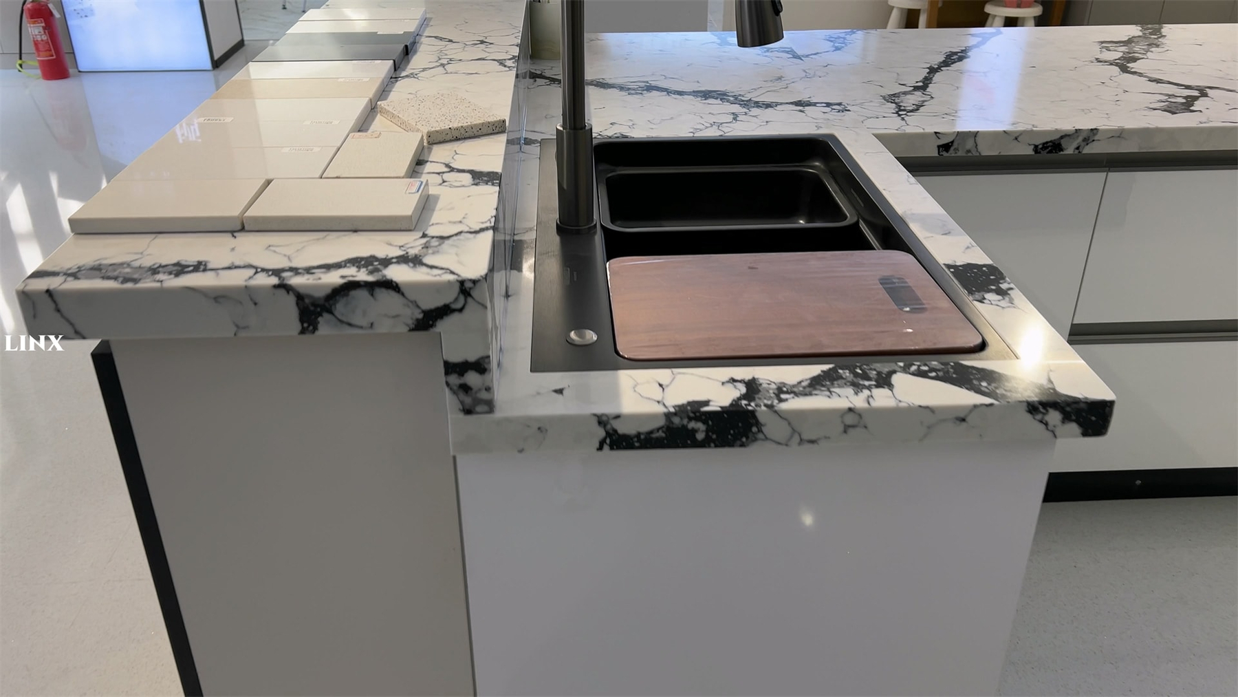 Luxury DUVAL WHITE Quartz Countertop 2 Linx Surfaces