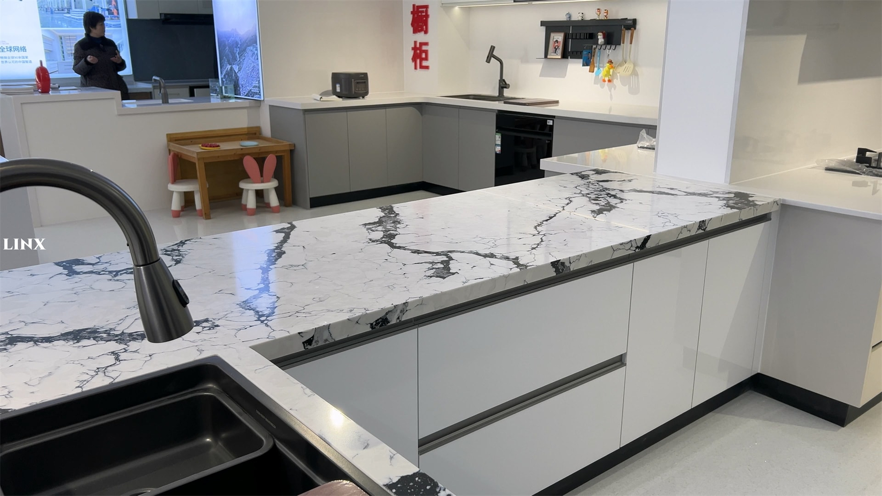 Luxury DUVAL WHITE Quartz Countertop 4 Linx Surfaces