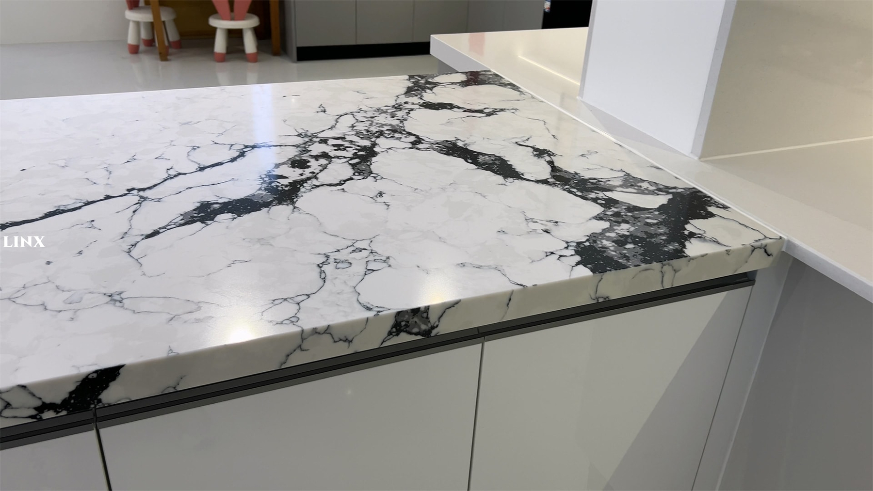 Luxury DUVAL WHITE Quartz Countertop 6 Linx Surfaces