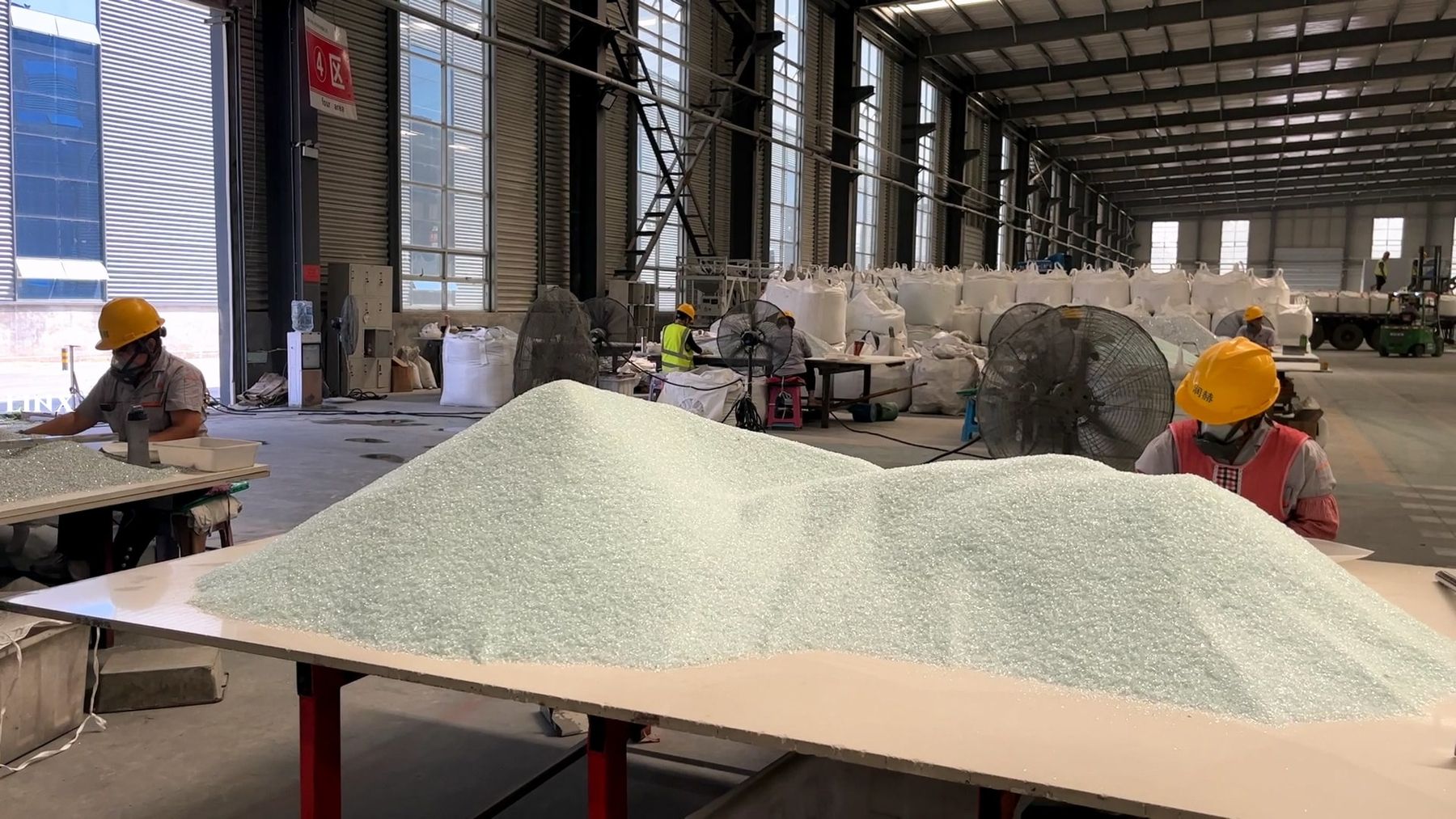 Quartz Stone Slabs Raw Materials Glasses Linx Surfaces