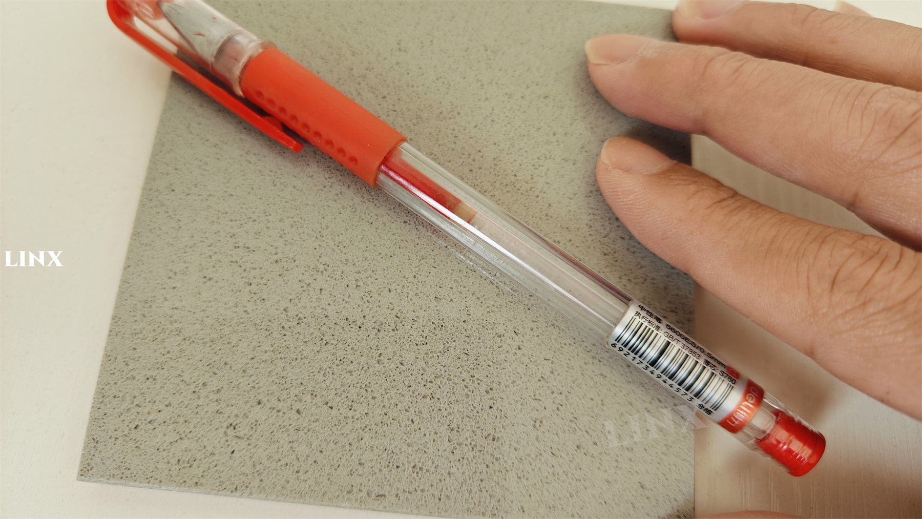 ES1104 FINE GREY QUARTZ STONE 2 LINX SURFACES