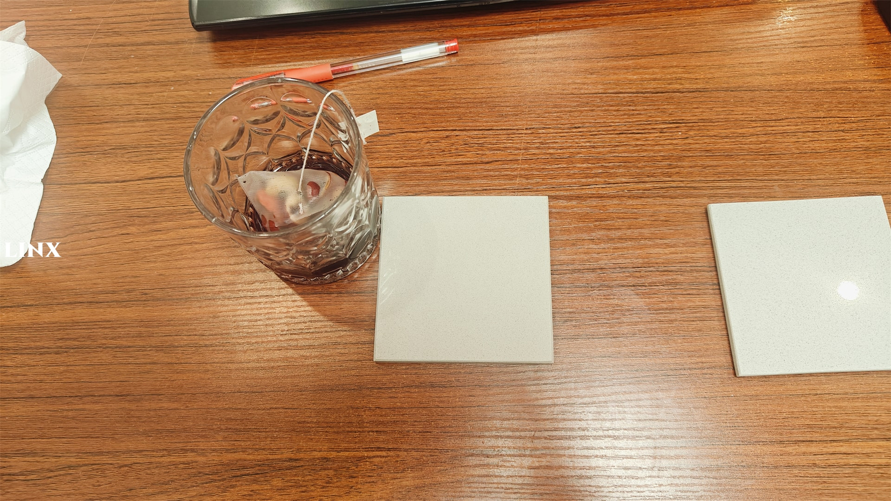 LX1004 PURE LIGHT GREY QUARTZ STONE 5 - LINX SURFACES