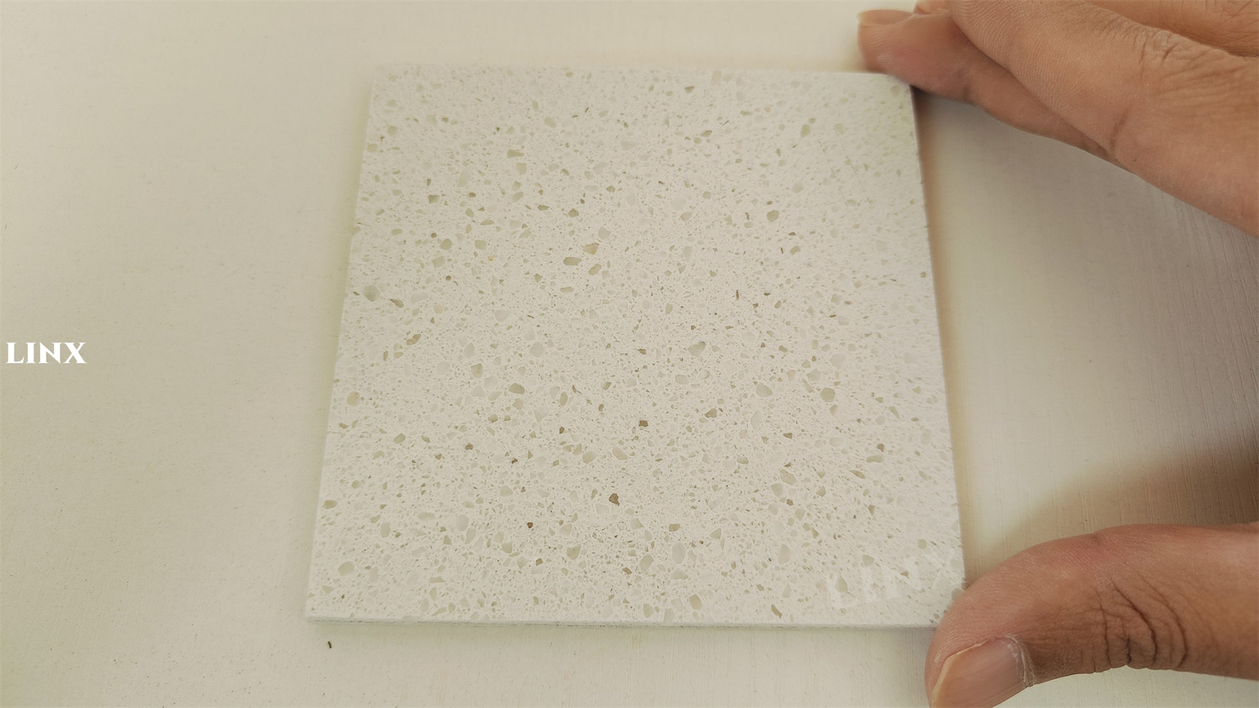 LX1119 CRYSTAL WHITE QUARTZ STONE 1 LINX SURFACES